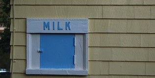 milk-1531341_640.jpg