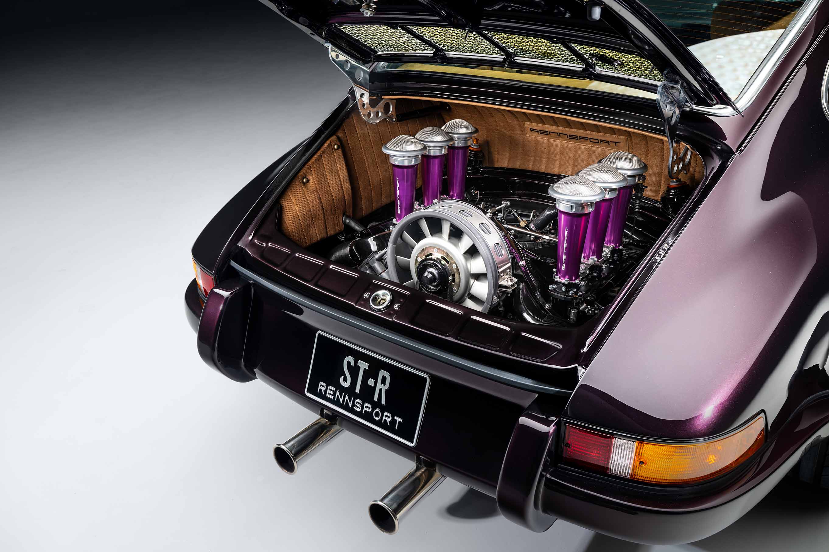 Rennsport Case Porsche 911 Engine Open